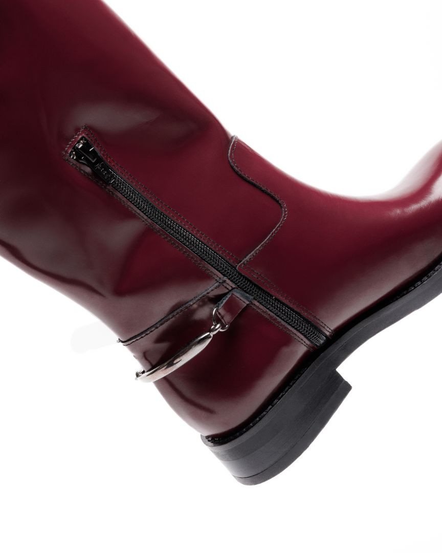 Spur Burgundy Leather