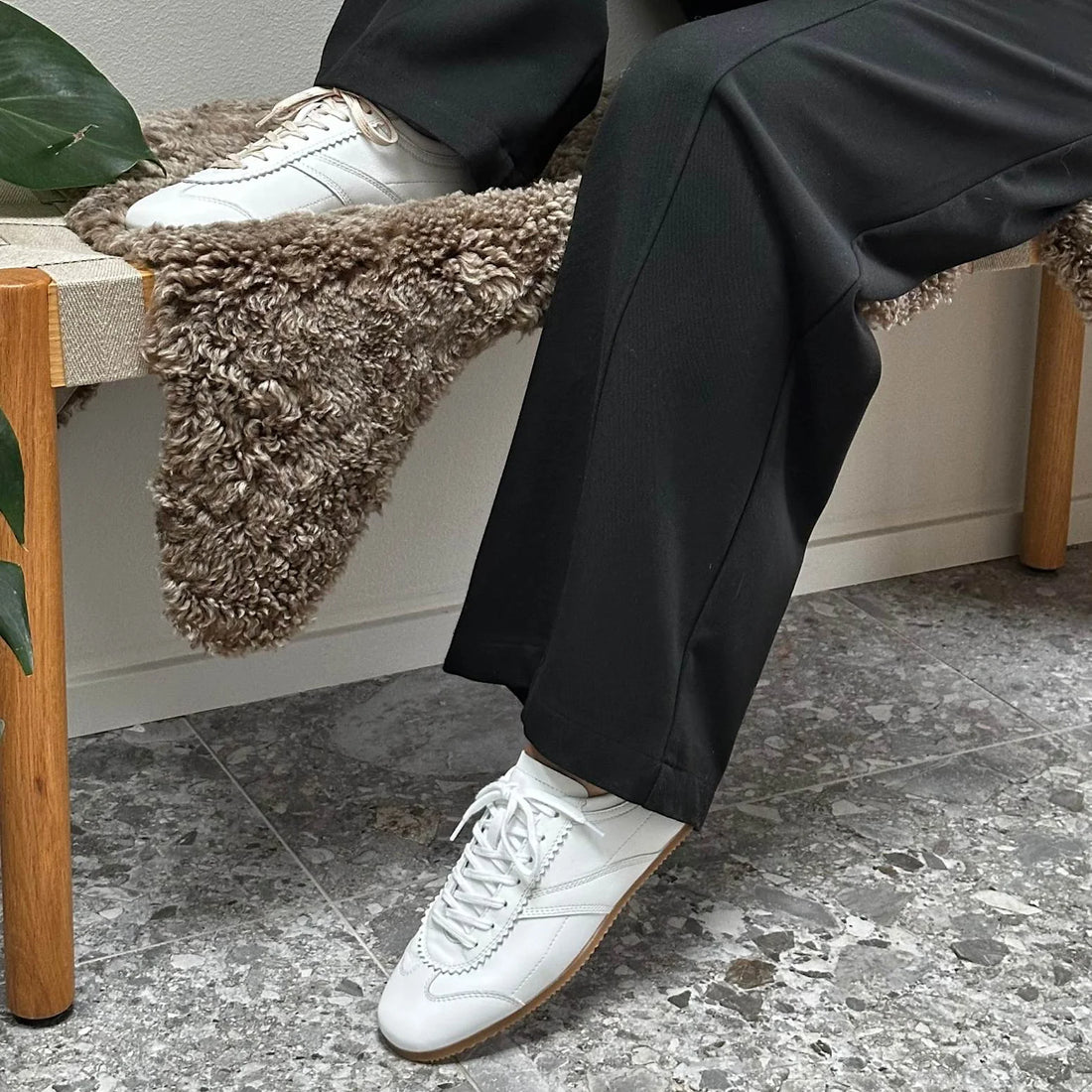 Ghost White Leather 1256