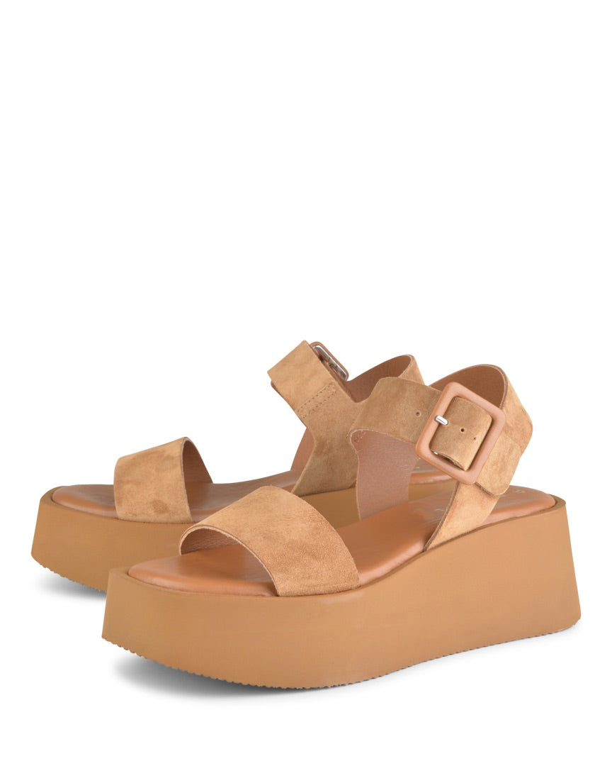 Quinn Cognac Suede
